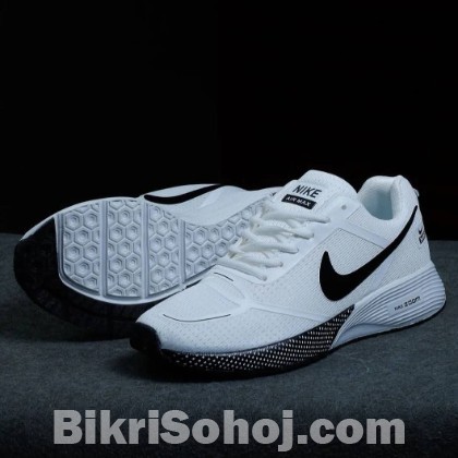 Nike Air Max / Nike Zoom running shoes in a white colorway